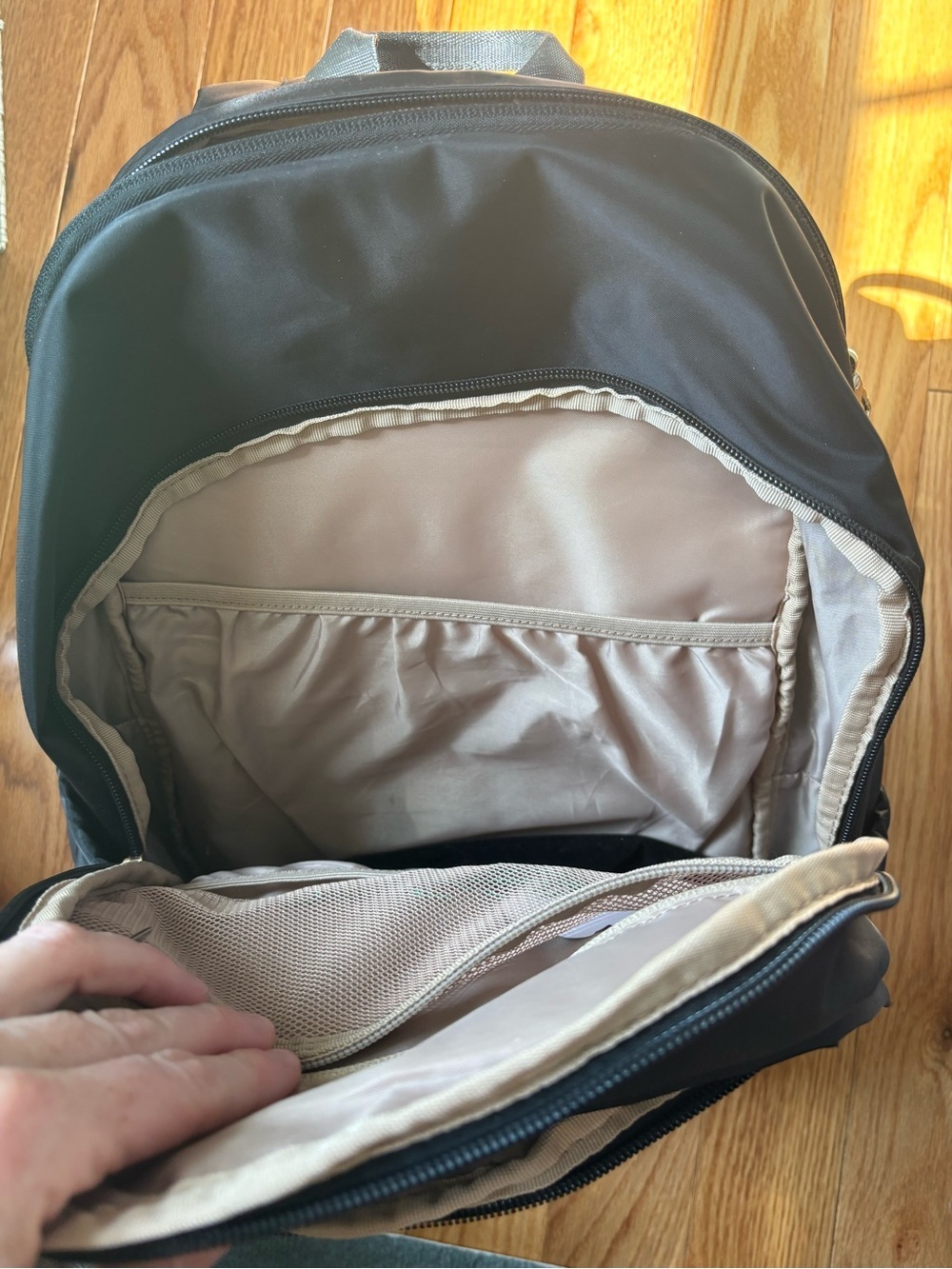 Light Flight Laptop Backpack - Picture 2 of 7